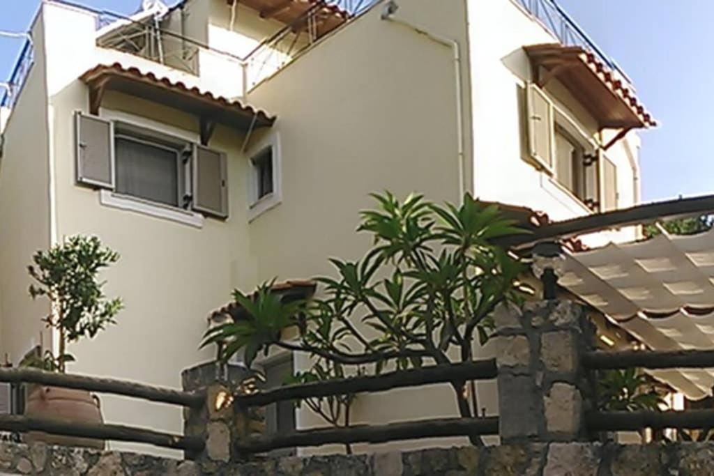 Nikolis Vacation House Vrísai Exteriér fotografie